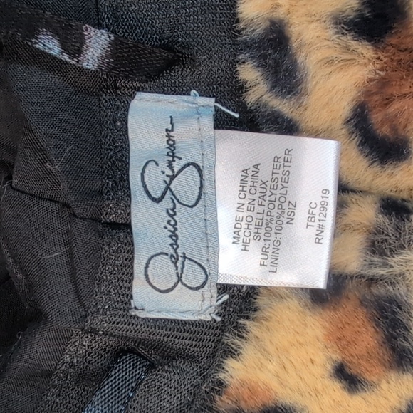 Jessica Simpson Tan Leopard Faux Fur Bucket Hat NWT - Picture 5 of 6